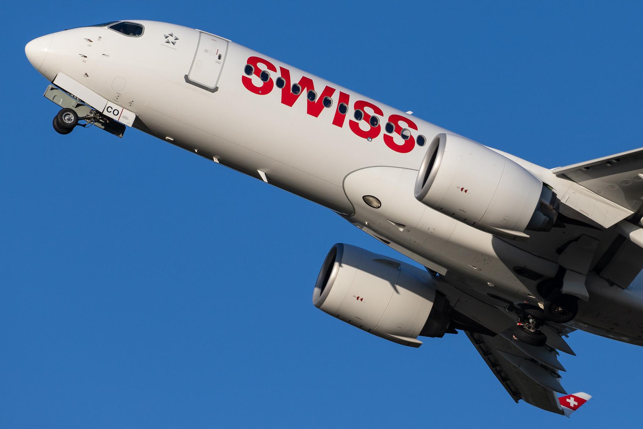 Hamburg Airport: Swiss (LX / SWR) |  Airbus A220-300 BCS3 | HB-JCO | MSN 55033