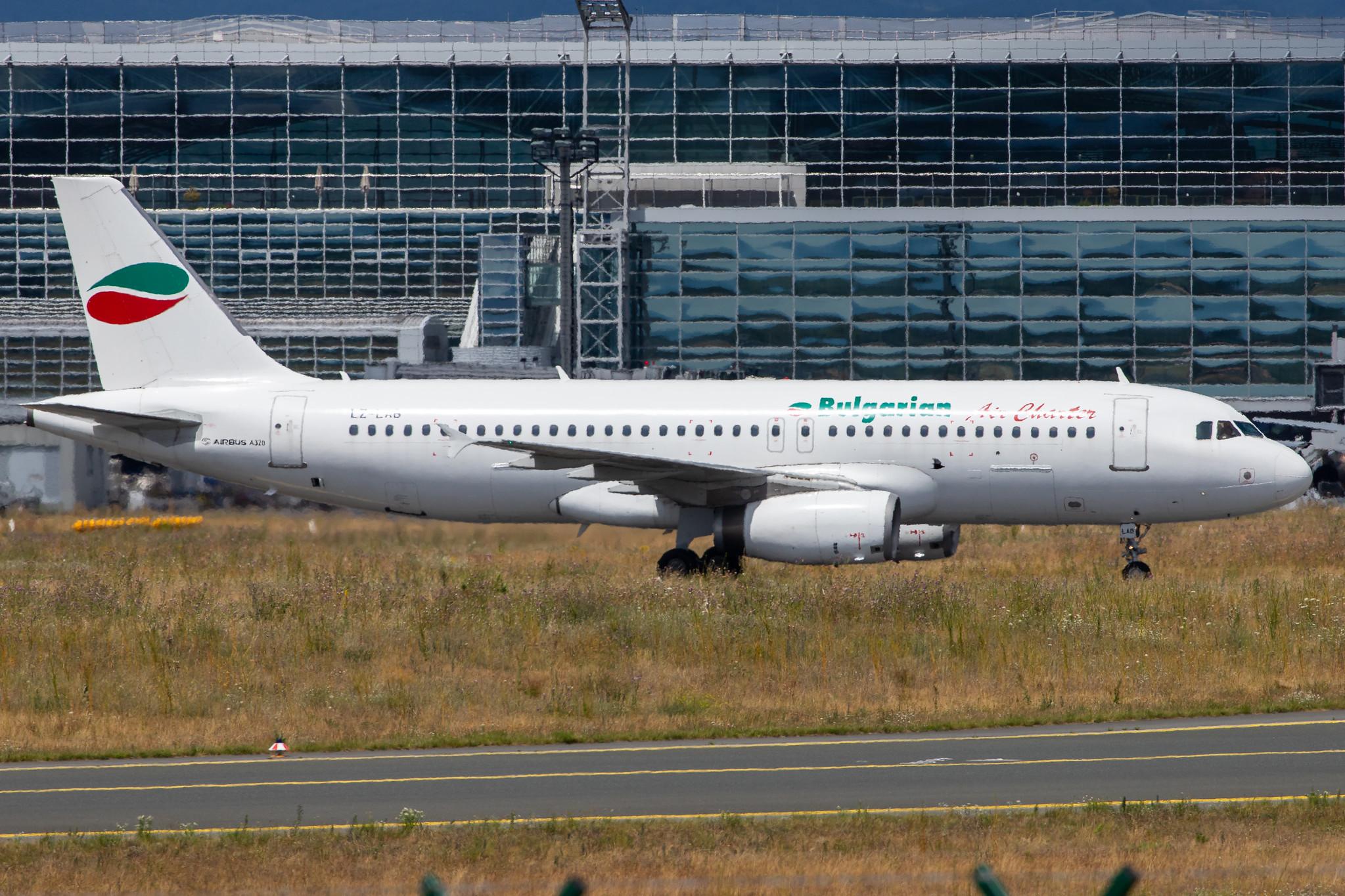 Frankfurt Airport: Bulgarian Air Charter (1T / BUC) |  Airbus A320-231 A320 | LZ-LAB | MSN 0276