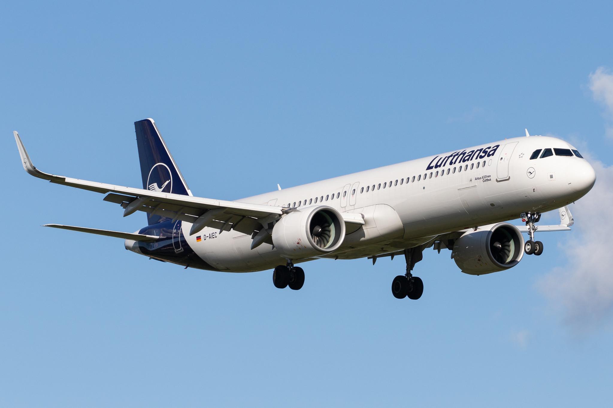 Hamburg Airport: Lufthansa (LH / DLH) |  Airbus A321-271NX A21N | D-AIEC | MSN 8814