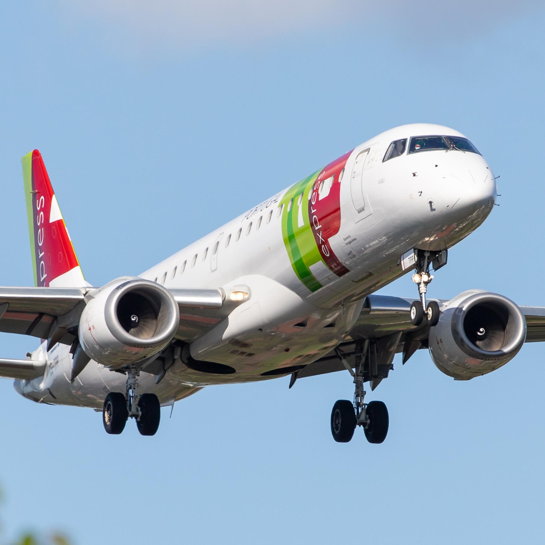 Hamburg Airport: TAP Express (NI / PGA) |  Embraer E190LR E190 | CS-TPP | MSN 19000441
