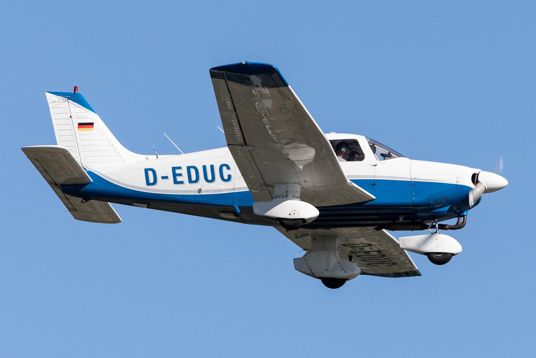 Hamburg Airport: Private owner |  Piper PA28-181 Archer II P28A | D-EDUC | MSN 2890170