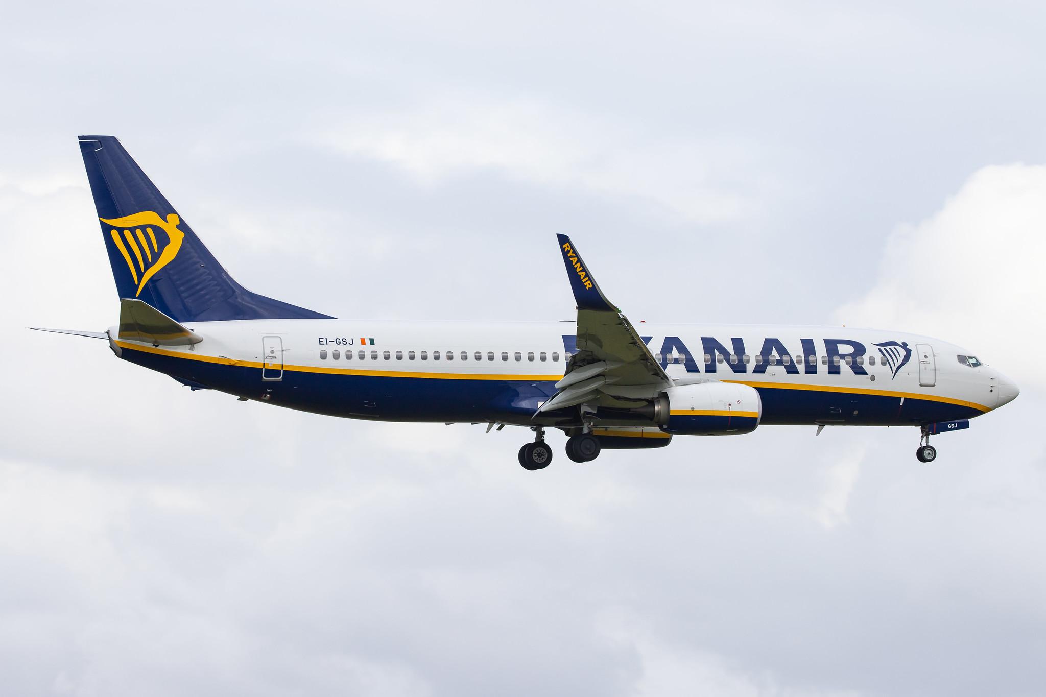 Hamburg Airport: Ryanair (FR / RYR) |  Boeing 737-8AS B738 | EI-GSJ | MSN 44845
