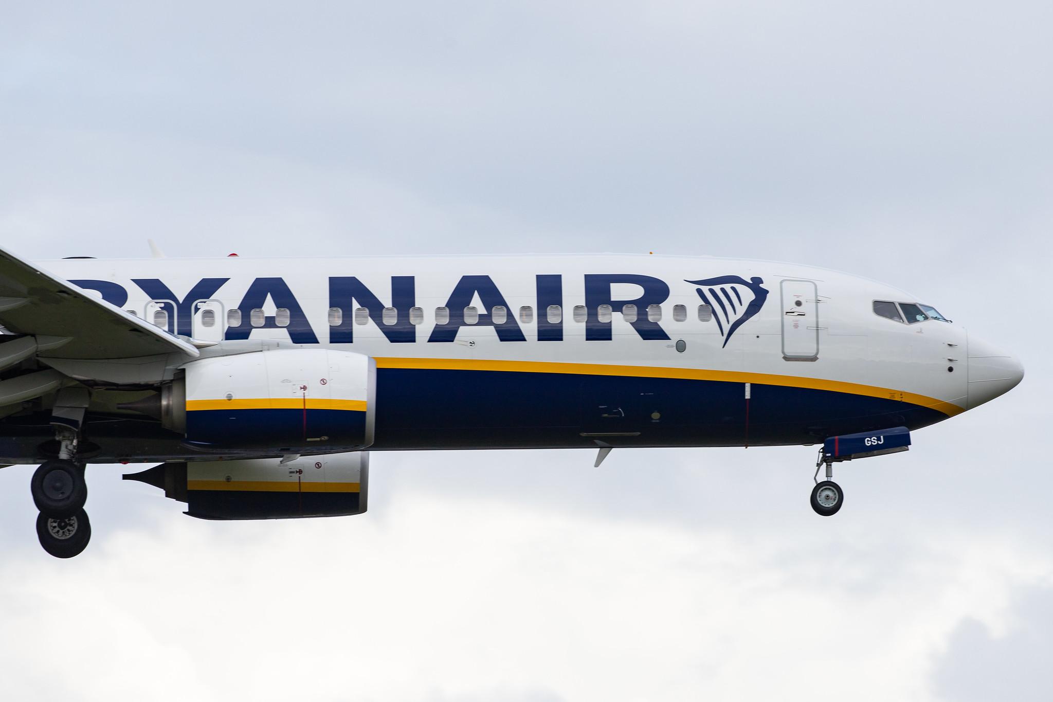 Hamburg Airport: Ryanair (FR / RYR) |  Boeing 737-8AS B738 | EI-GSJ | MSN 44845
