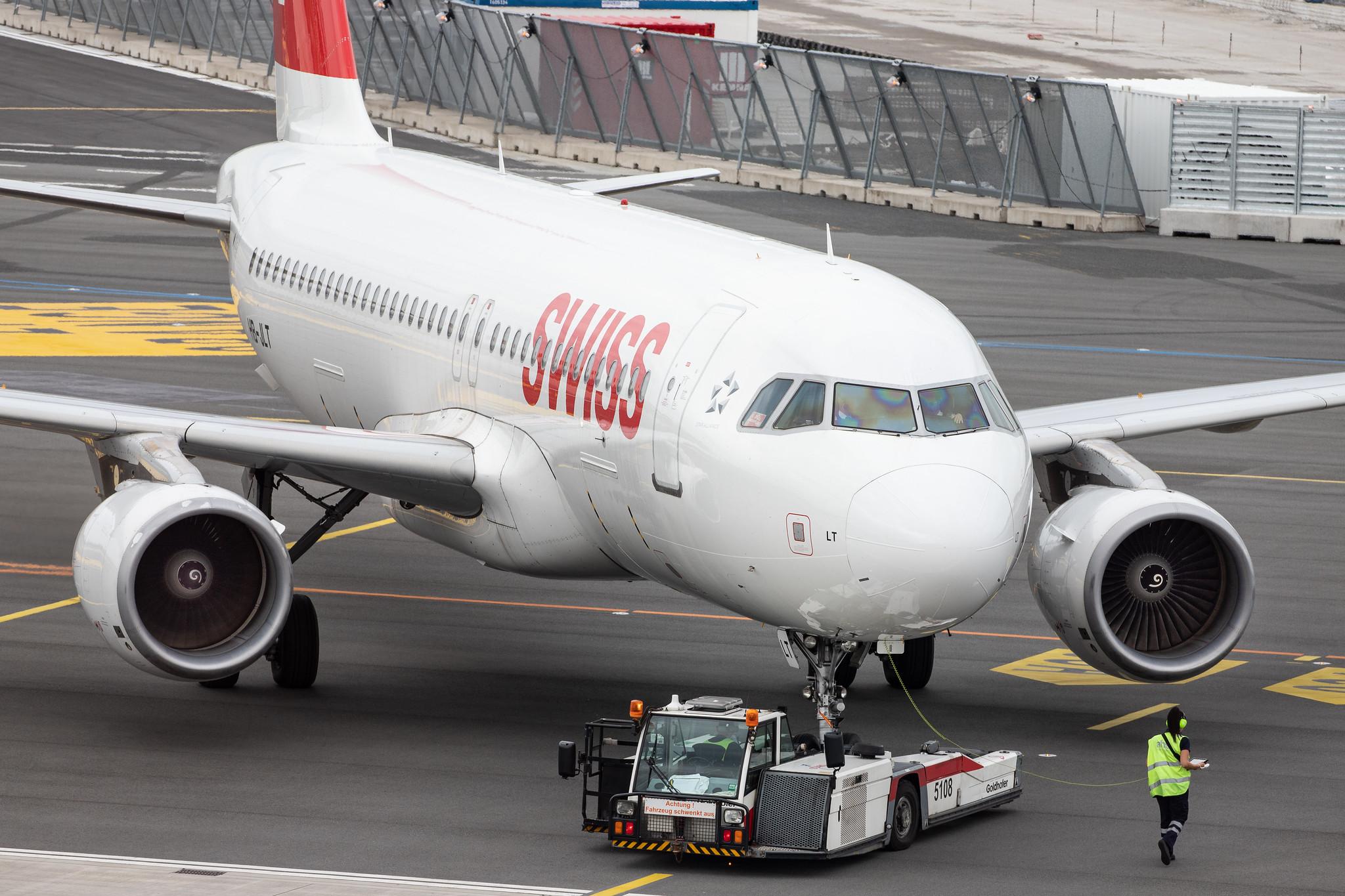 Hamburg Airport: Swiss (LX / SWR) |  Airbus A320-214 A320 | HB-JLT | MSN 5518