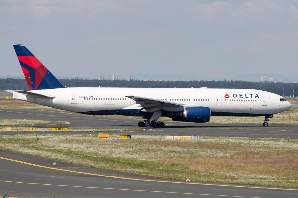 Frankfurt Airport: Delta Air Lines (DL / DAL) |  Boeing 777-232(ER) B772 | N866DA | MSN 29738