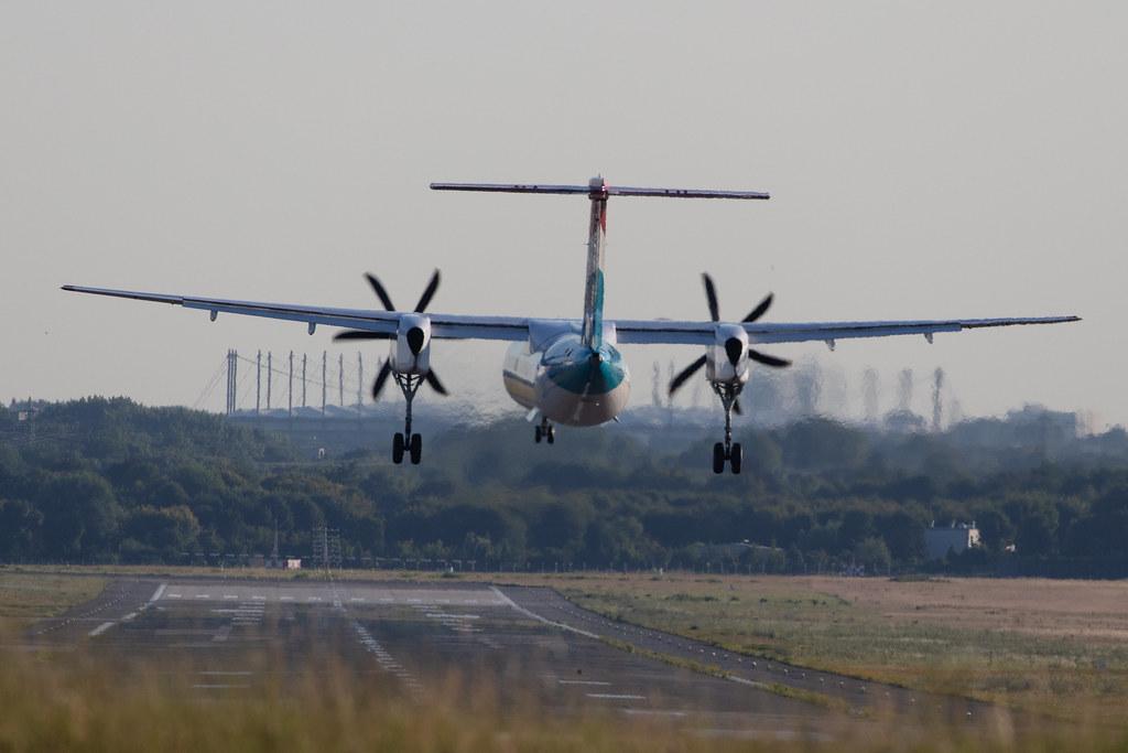 Hamburg Airport: Luxair (LG / LGL) |  De Havilland Canada Dash 8-400 DH8D | LX-LGG | MSN 4418