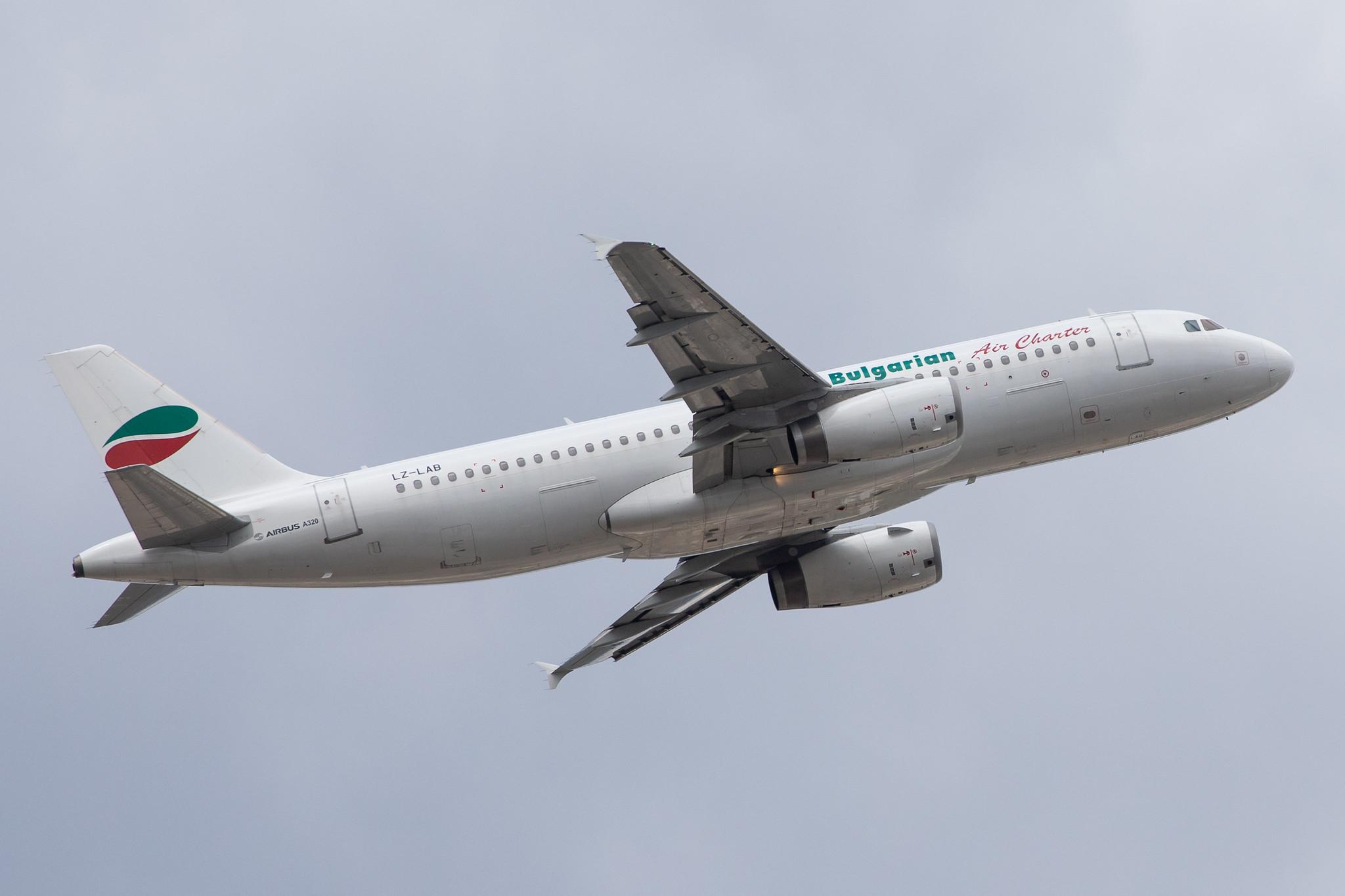 Frankfurt Airport: Bulgarian Air Charter (1T / BUC) |  Airbus A320-231 A320 | LZ-LAB | MSN 0276