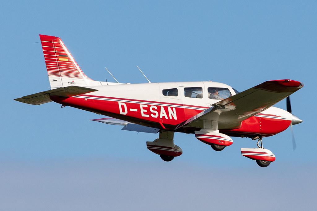 Hamburg Airport: Private owner |  Piper PA-28-181 Archer III P28A | D-ESAN | MSN 2843028