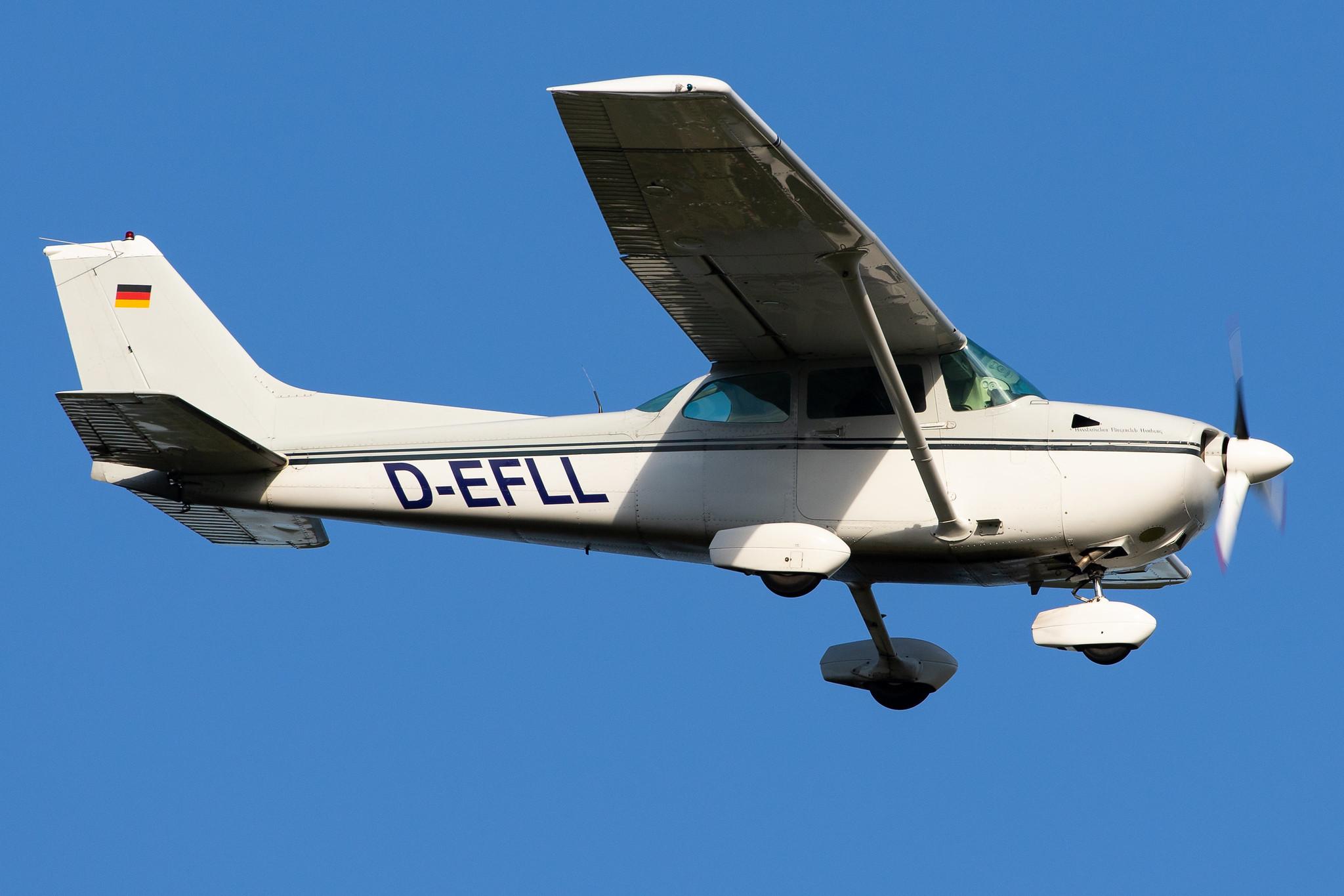 Hamburg Airport: Private Owner |  Cessna 172P Skyhawk C172 | D-EFLL | MSN 172-75489
