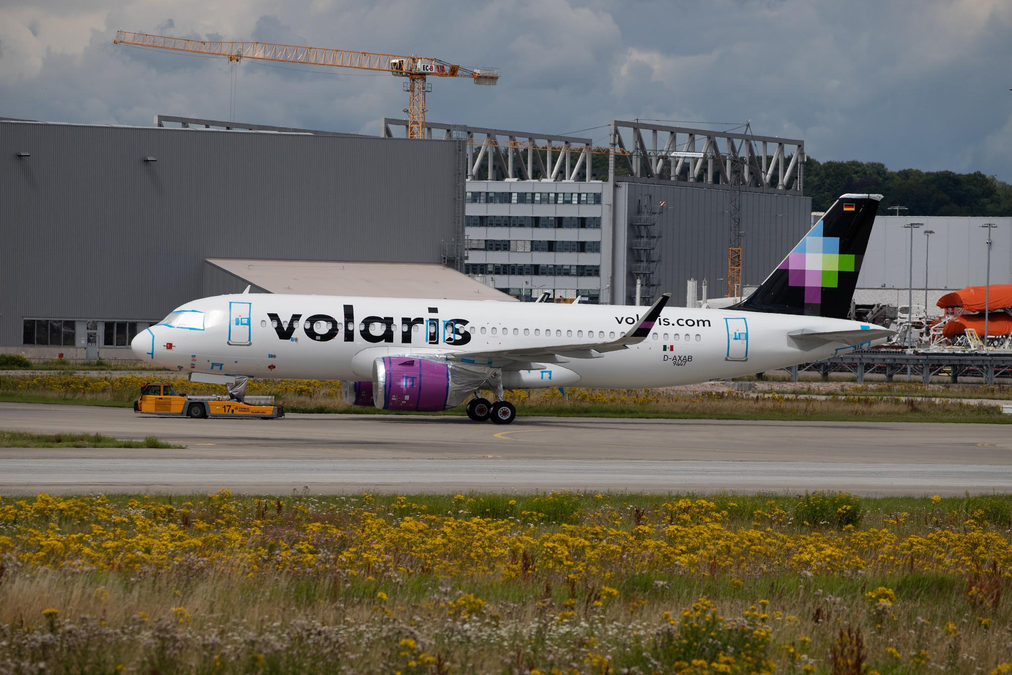 Hamburg Finkenwerder: Volaris (Y4 / VOI) |  Airbus A320-271N A20N | D-AXAB | MSN 9447
