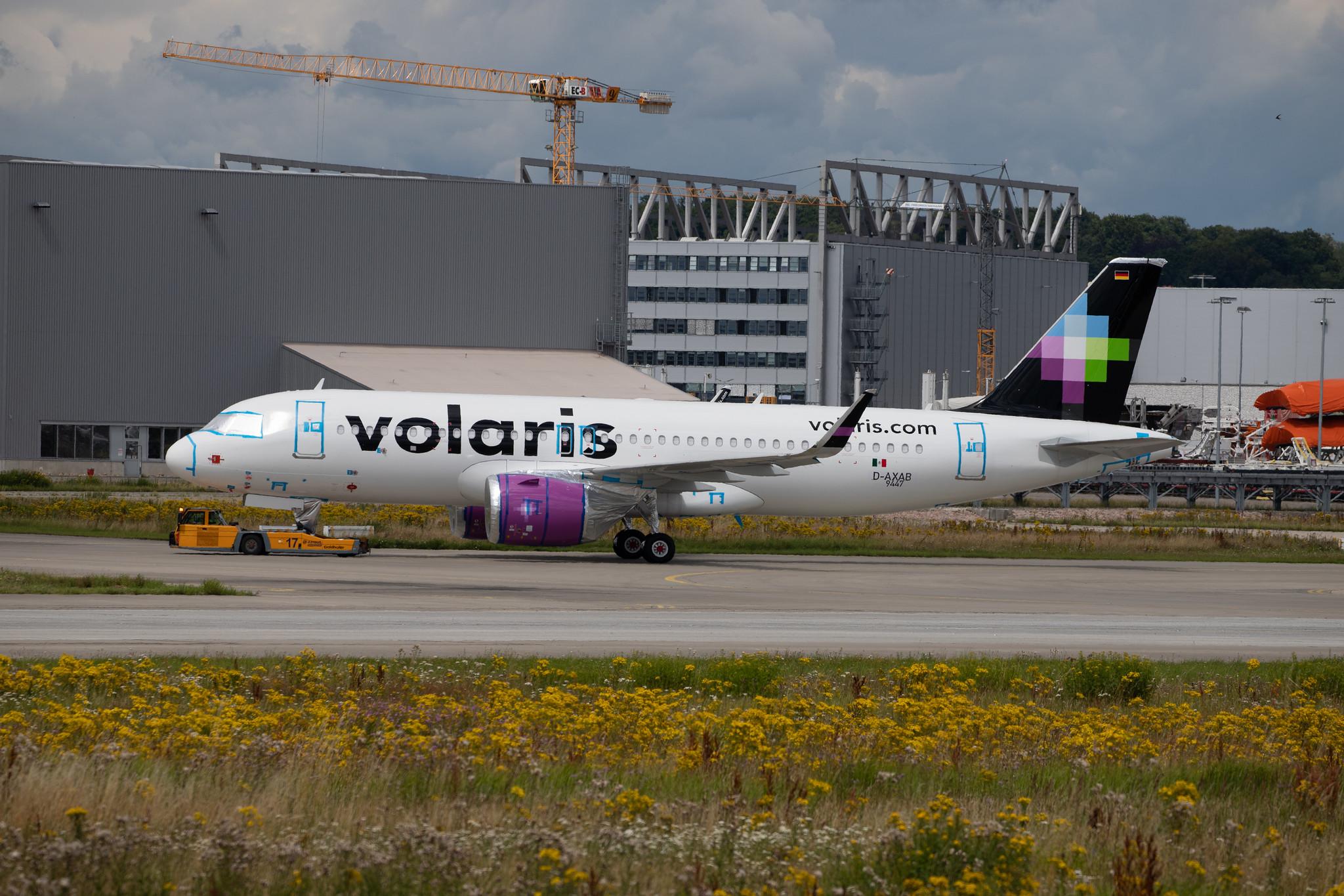 Hamburg Finkenwerder: Volaris (Y4 / VOI) |  Airbus A320-271N A20N | D-AXAB | MSN 9447