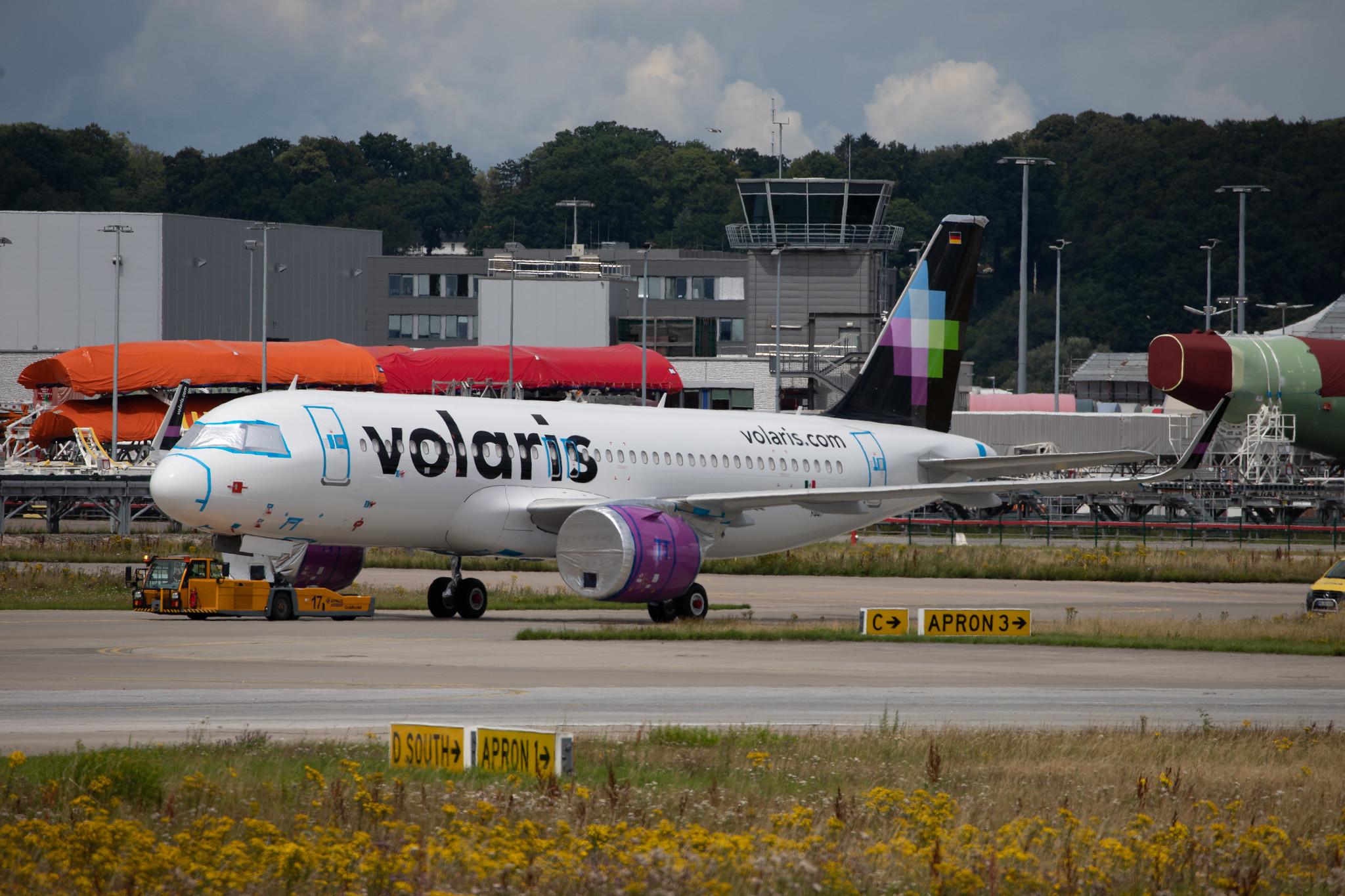 Hamburg Finkenwerder: Volaris (Y4 / VOI) |  Airbus A320-271N A20N | D-AXAB | MSN 9447