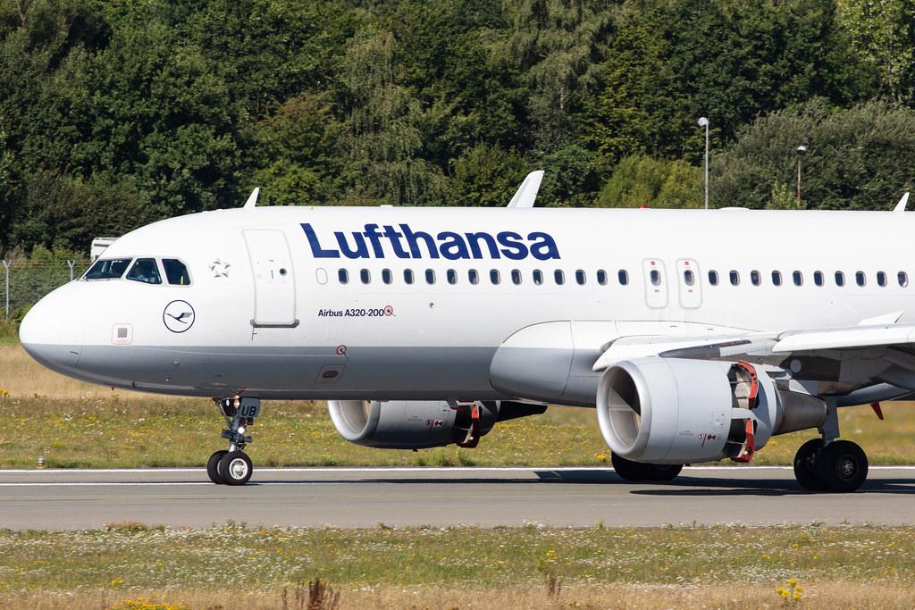 Hamburg Airport: Lufthansa (LH / DLH) |  Airbus A320-214 A320 | D-AIUB | MSN 5972