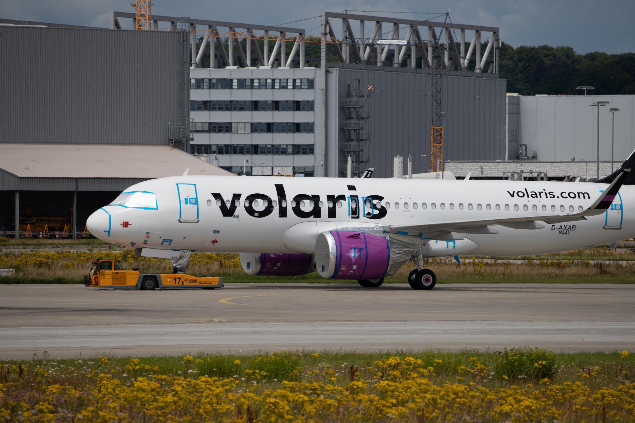 Hamburg Finkenwerder: Volaris (Y4 / VOI) |  Airbus A320-271N A20N | D-AXAB | MSN 9447