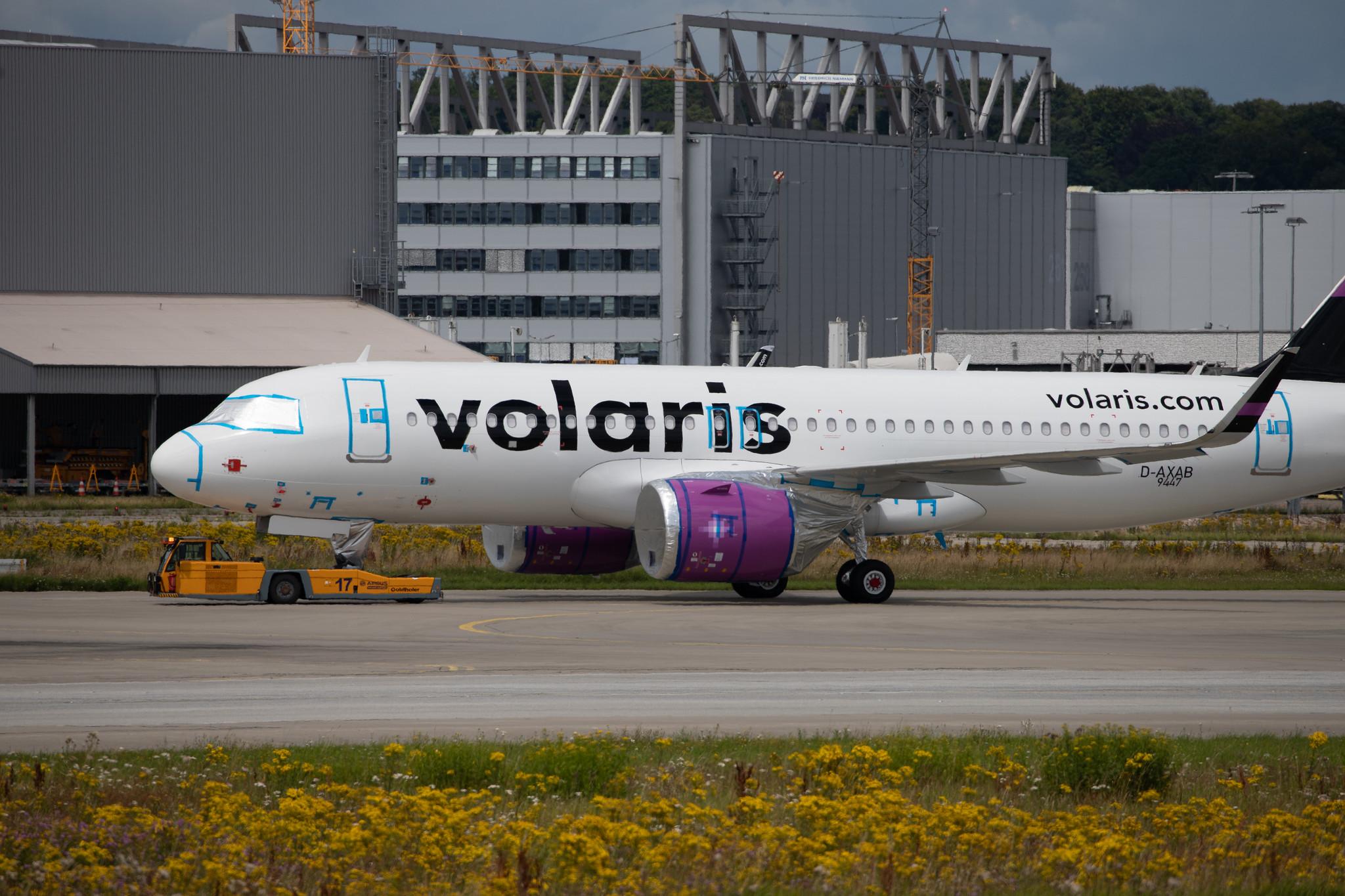 Hamburg Finkenwerder: Volaris (Y4 / VOI) |  Airbus A320-271N A20N | D-AXAB | MSN 9447
