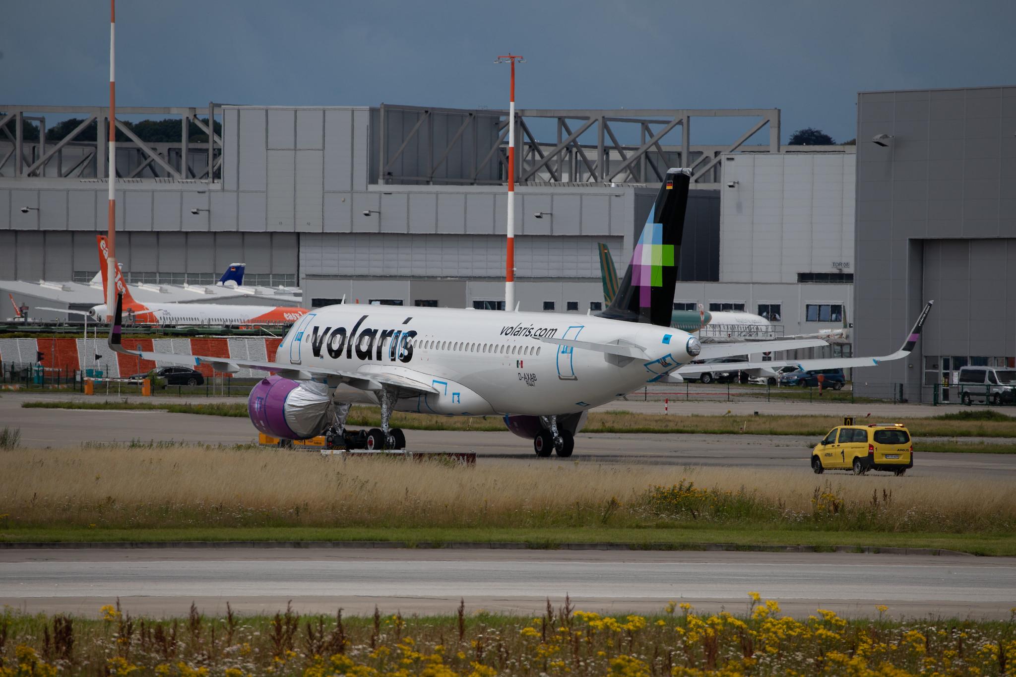 Hamburg Finkenwerder: Volaris (Y4 / VOI) |  Airbus A320-271N A20N | D-AXAB | MSN 9447