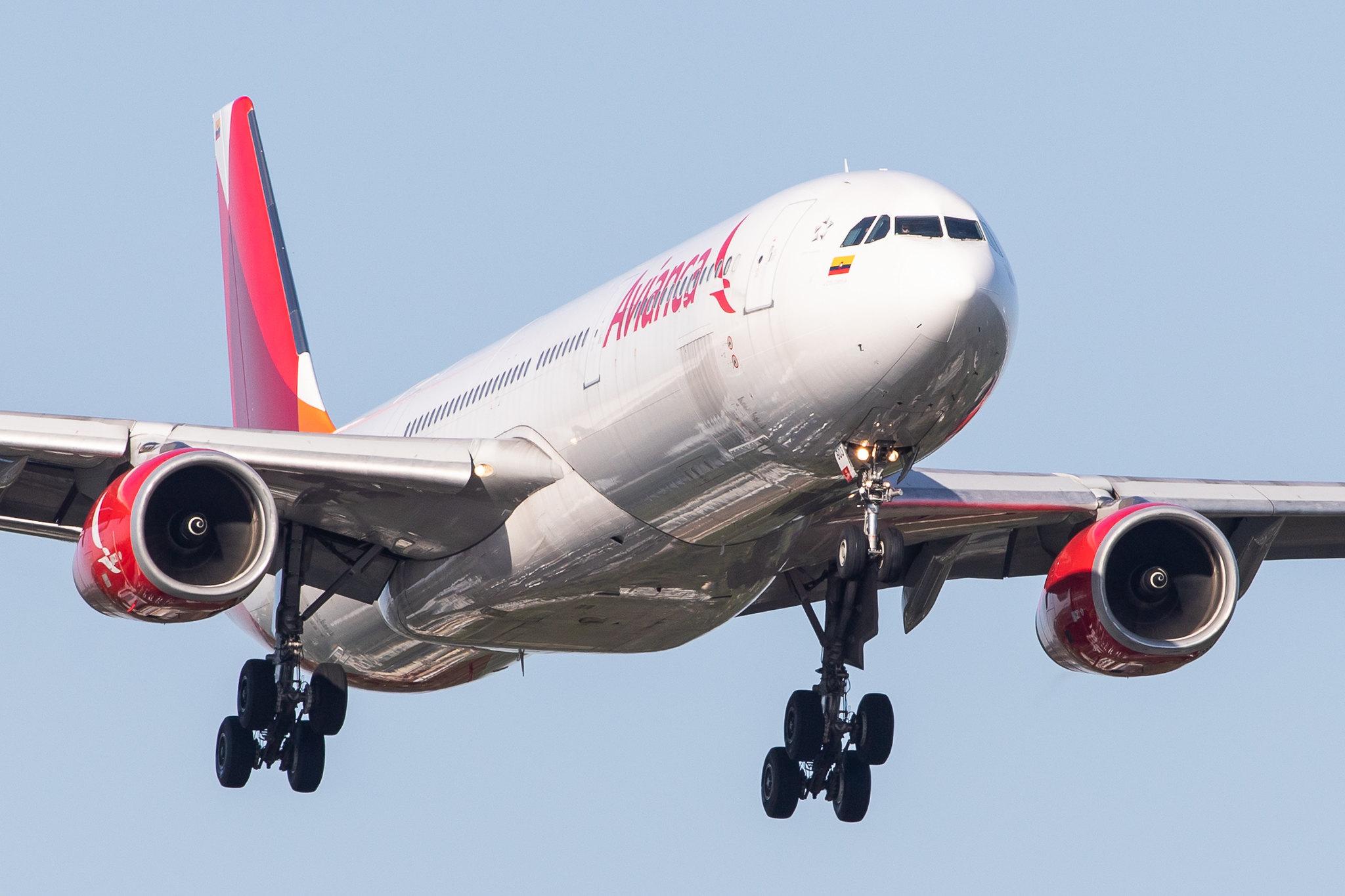 Hamburg Airport: Avianca (AV / AVA) |  Airbus A330-343 A333 | N803AV | MSN 1357