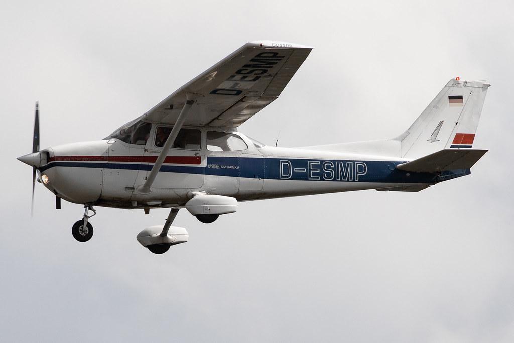 Hamburg Airport: Private Owner |  Reims F172N Skyhawk 100 | D-ESMP | MSN F17201633
