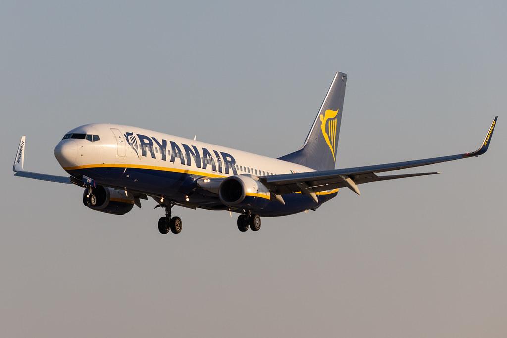 Hamburg Airport: Ryanair (FR / RYR) |  Boeing 737-8AS B738 | EI-EVH | MSN 40290