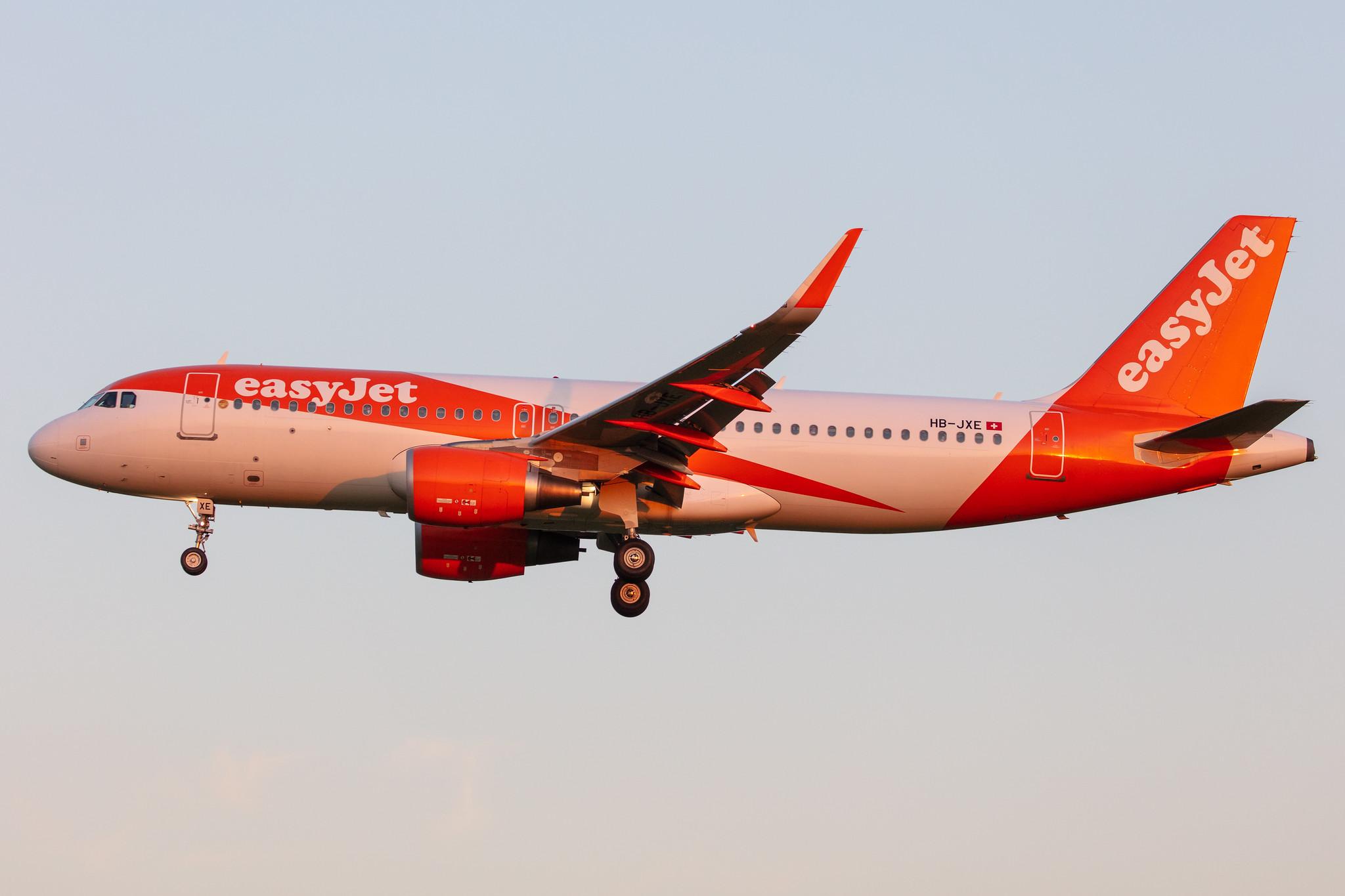 Hamburg Airport: easyJet (U2 / EZY) | Operator: easyJet Switzerland |  Airbus A320-214 A320 | HB-JXE | MSN 5785