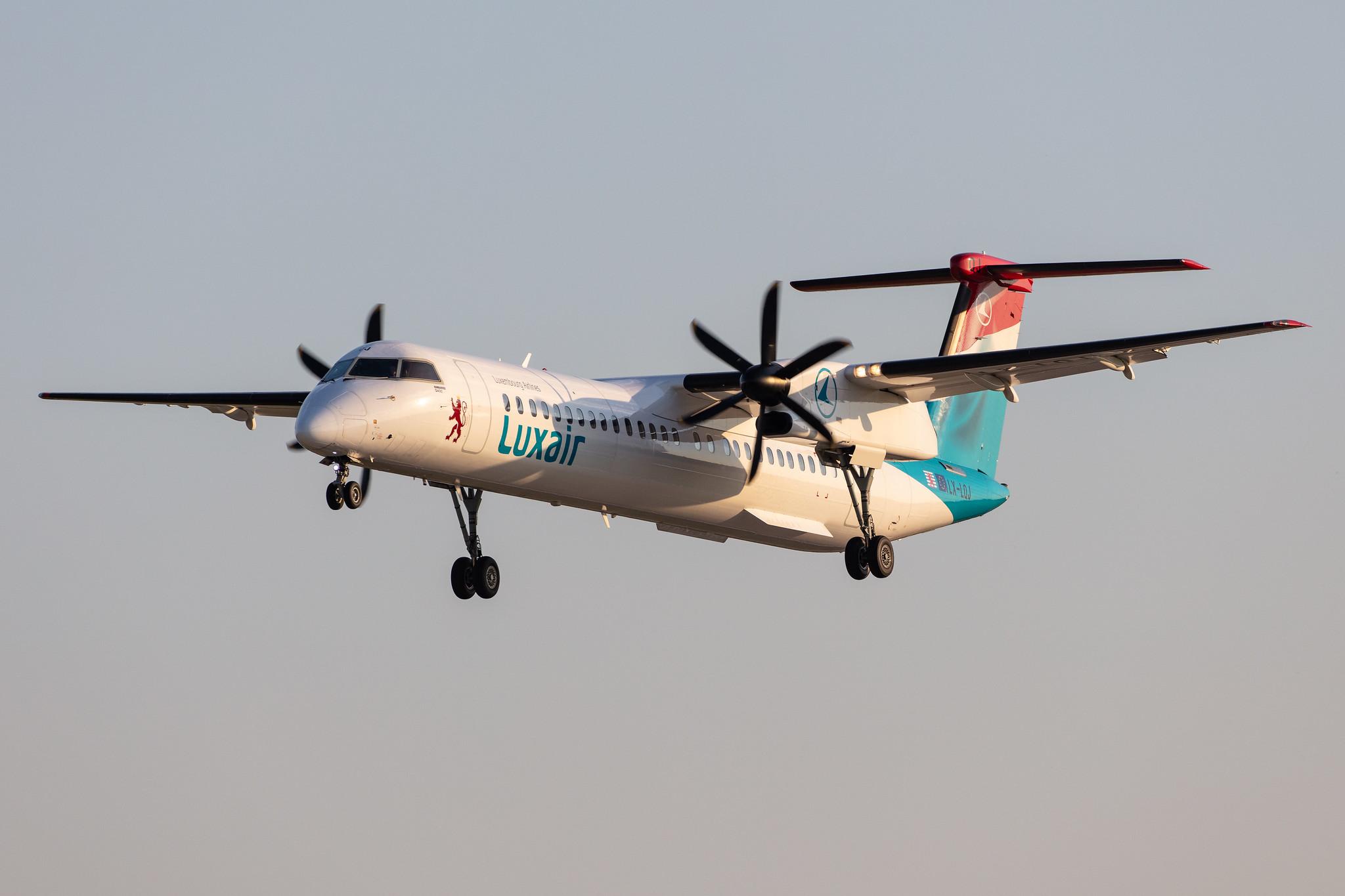 Hamburg Airport: Luxair (LG / LGL) |  De Havilland Canada Dash 8-400 DH8D | LX-LQJ | MSN 4562