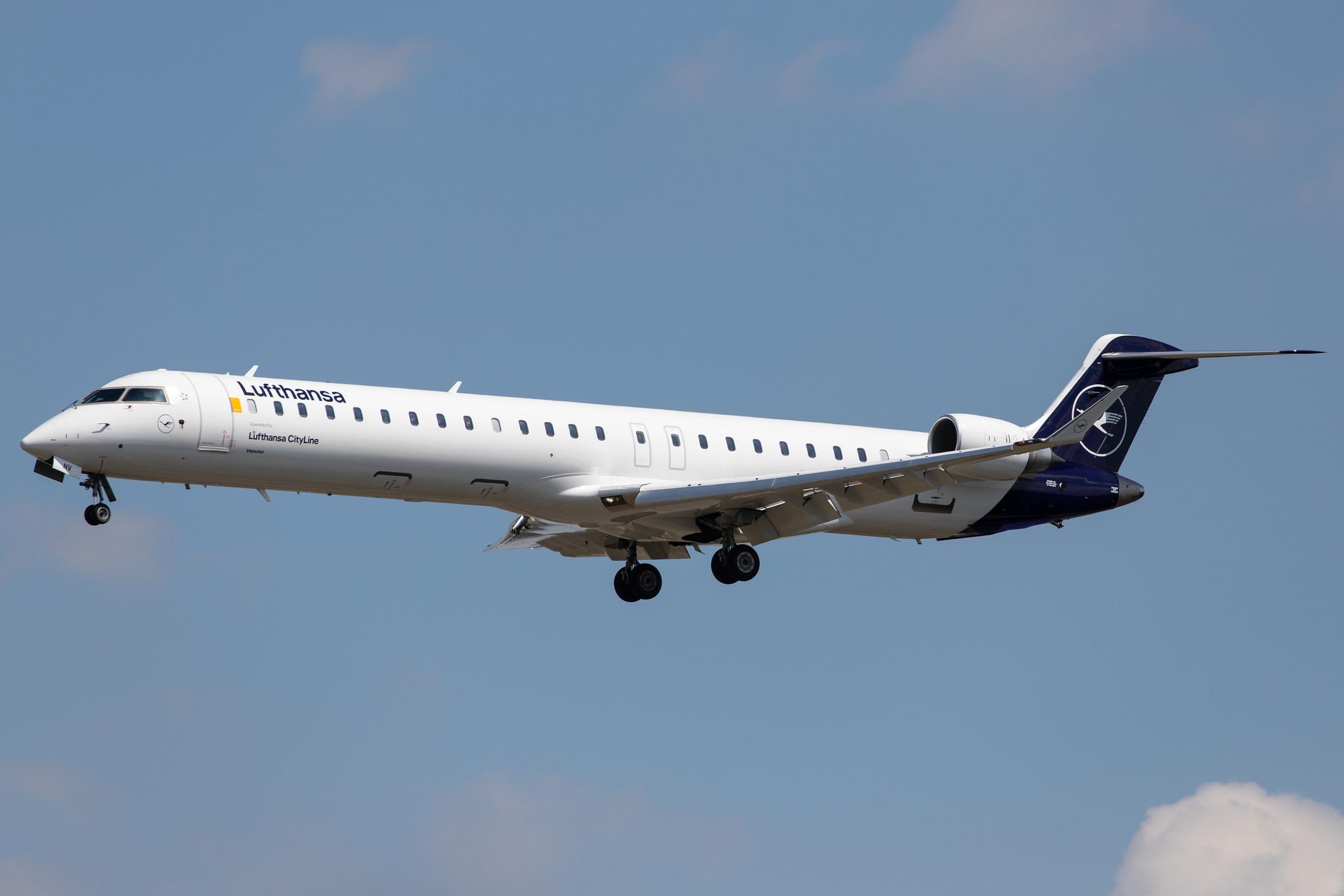 Frankfurt Airport: Lufthansa (LH / DLH) | Operator: Lufthansa CityLine |  Mitsubishi CRJ-900LR CRJ9 | D-ACNV | MSN 15268