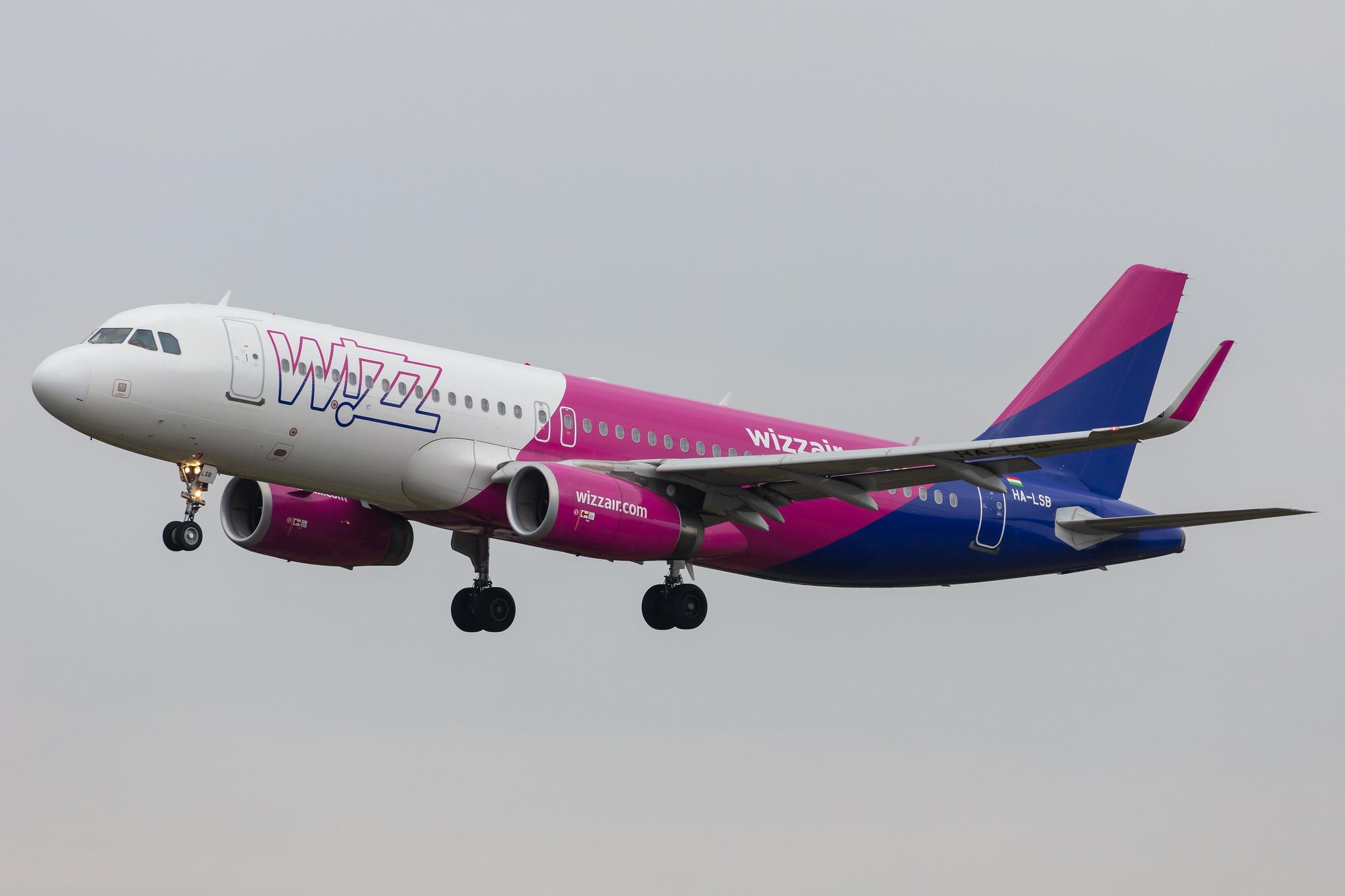 Hamburg Airport: Wizz Air (W6 / WZZ) |  Airbus A320-232 A320 | HA-LSB | MSN 8097
