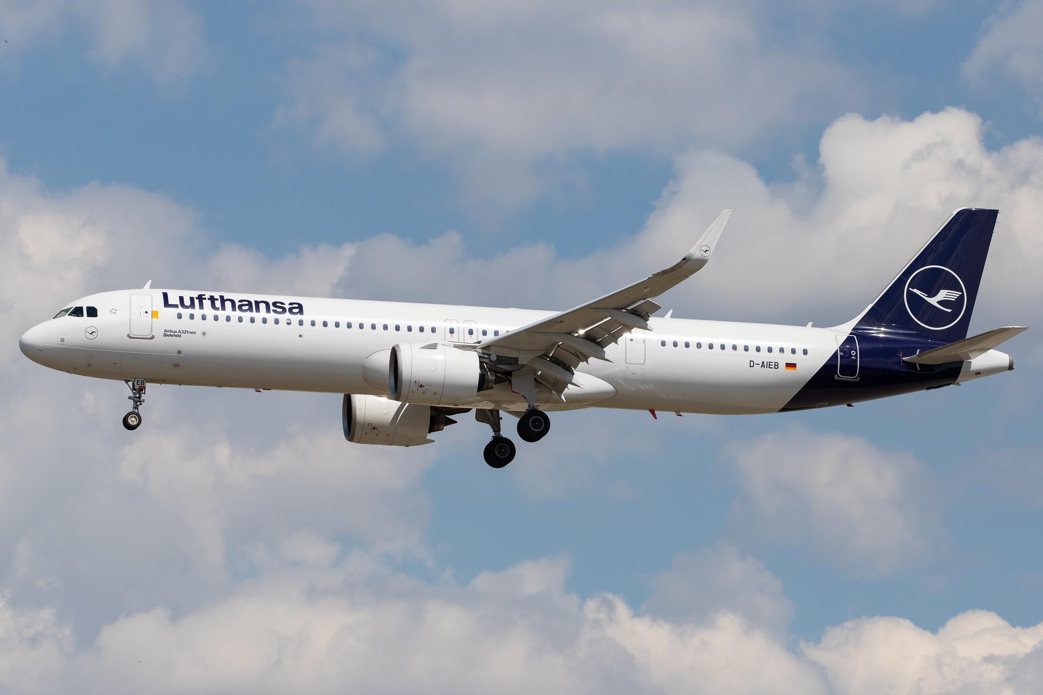 Frankfurt Airport: Lufthansa (LH / DLH) |  Airbus A321-271NX A21N | D-AIEB | MSN 8783