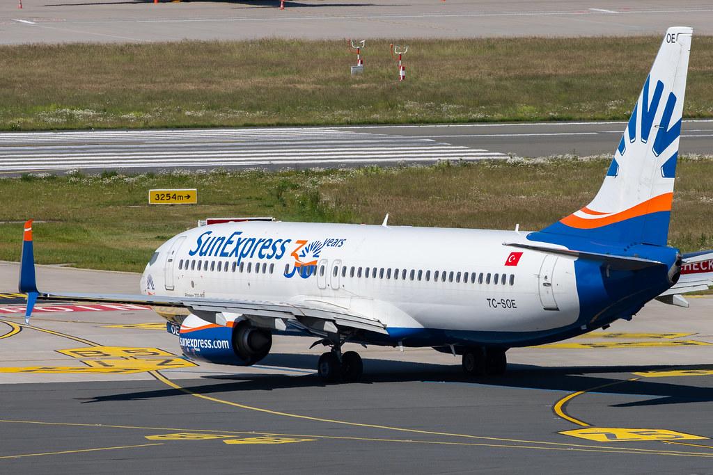 Hamburg Airport: SunExpress (XQ / SXS) |  Boeing 737-8HC B738 | TC-SOE | MSN 61177