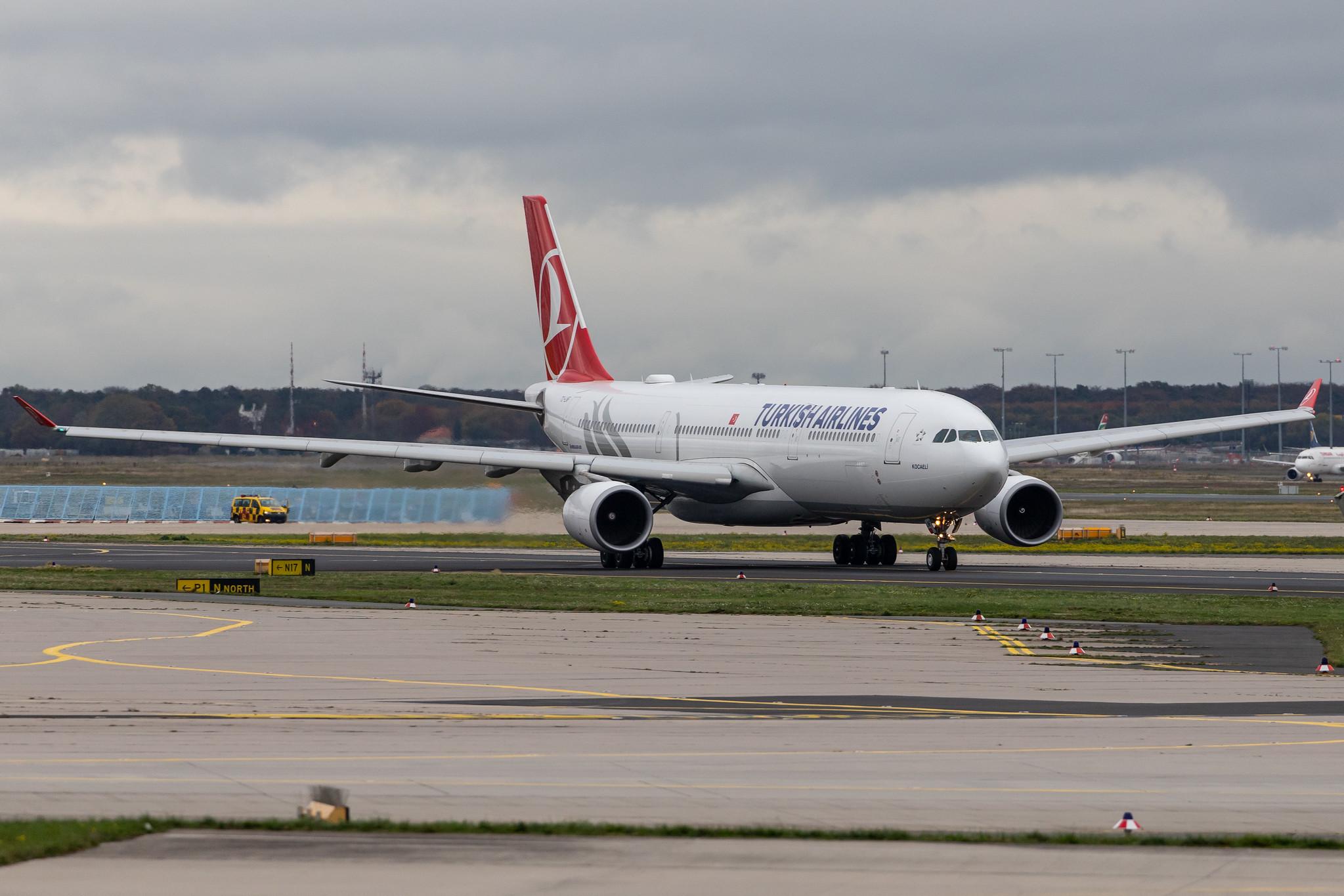 Frankfurt Airport: Turkish Airlines (TK / THY) |  Airbus A330-303 A333 | TC-LNF | MSN 1713