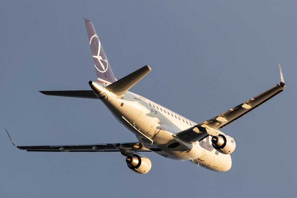 Hamburg Airport: LOT (LO / LOT) |  Embraer E170STD E170 | SP-LDF | MSN 17000035
