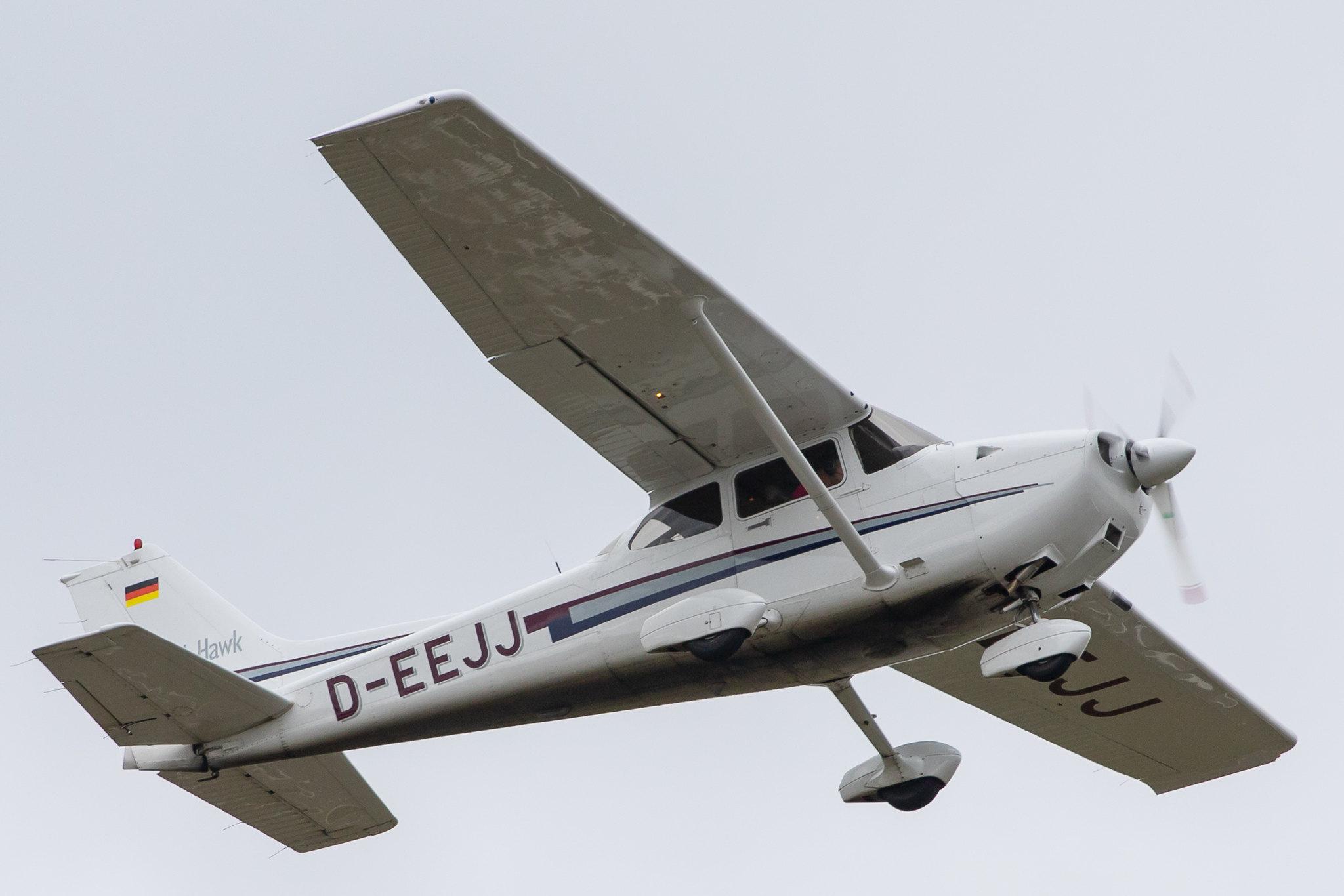 Hamburg Airport: Private owner  |  Cessna 172R Skyhawk C172 | D-EEJJ | MSN 17280813