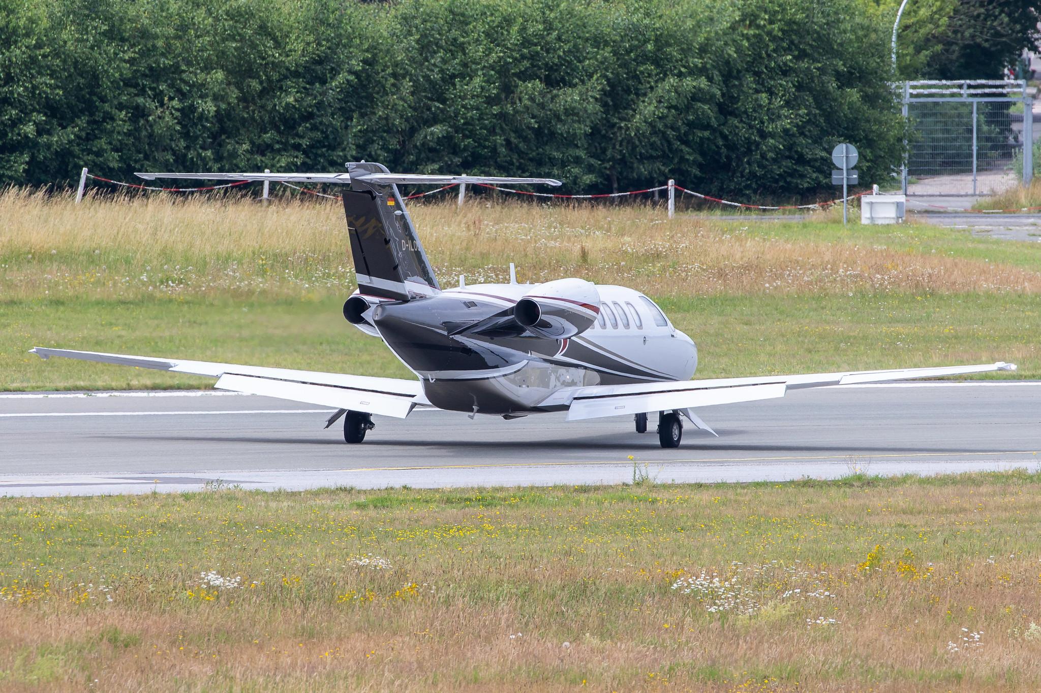 Hamburg Airport: Sylt Air (7E / AWU) |  Cessna 525A CitationJet CJ2+ C25A | D-ILOU | MSN 525A-0512