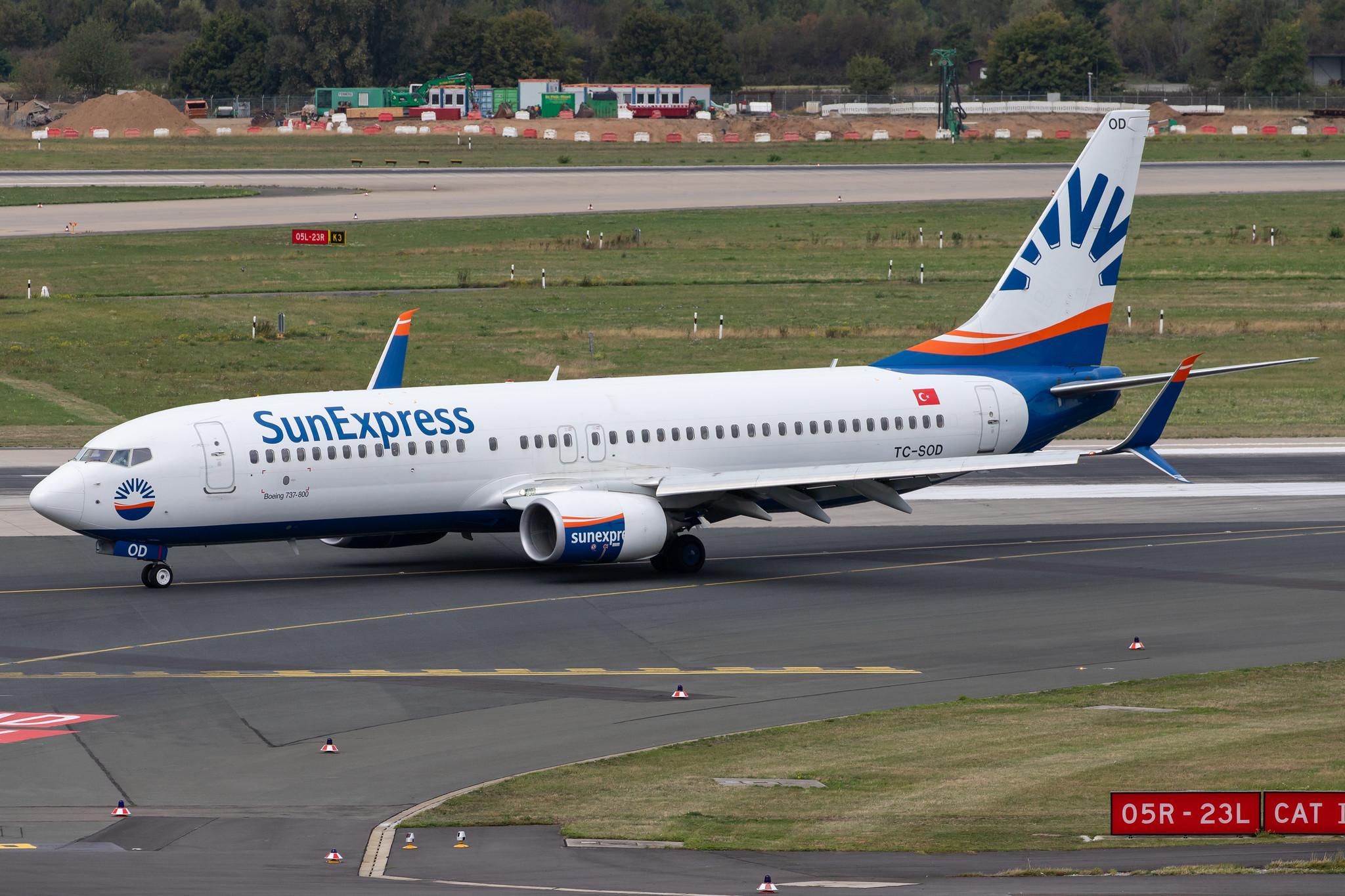 Düsseldorf Airport: SunExpress (XQ / SXS) |  Boeing 737-8HC B738 | TC-SOD | MSN 61176