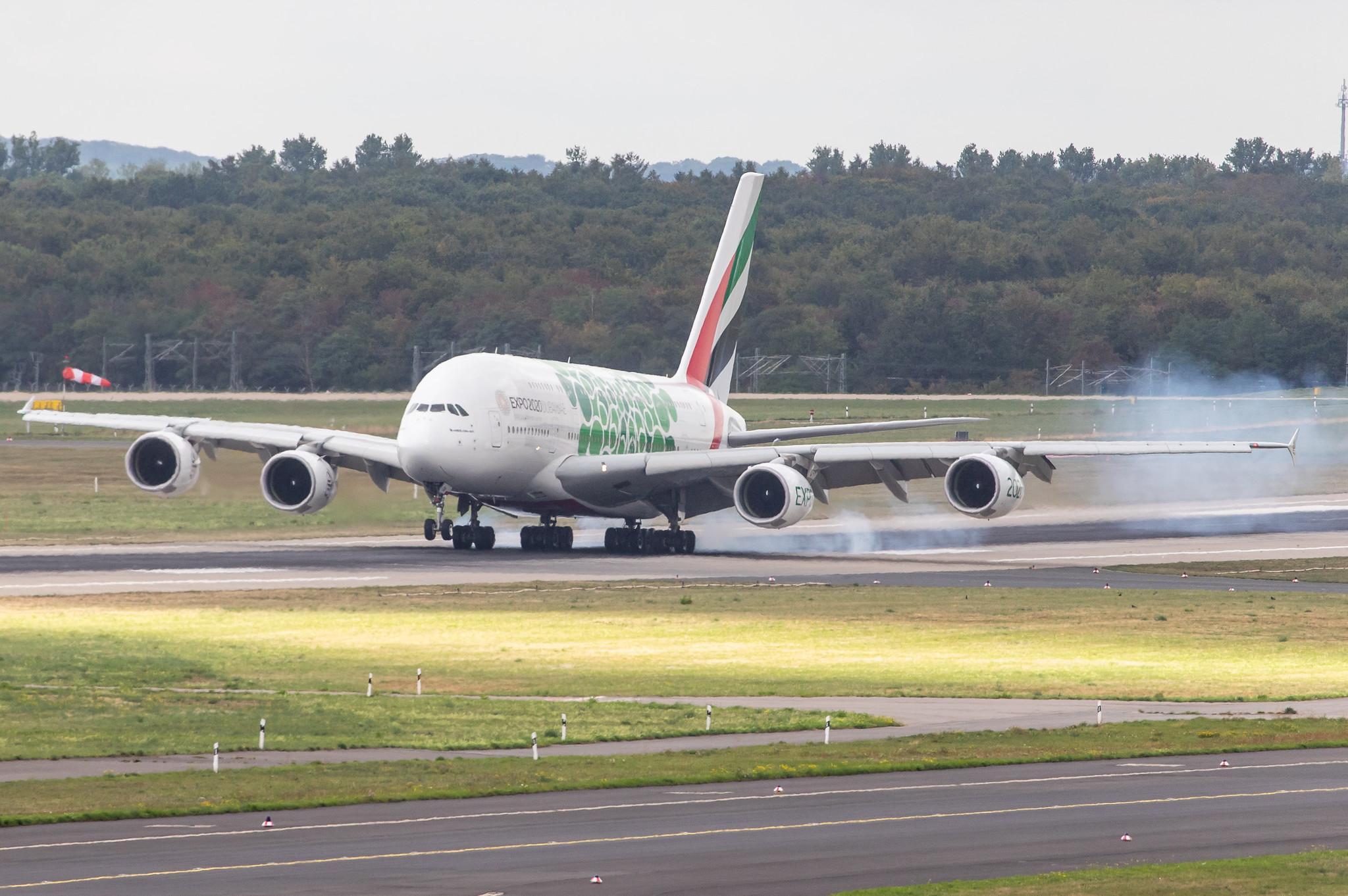 Düsseldorf Airport: Emirates (EK / UAE) |  Livery: Expo 2020 - Sustainability Livery |  Airbus A380-861 A388 | A6-EOW | MSN 207