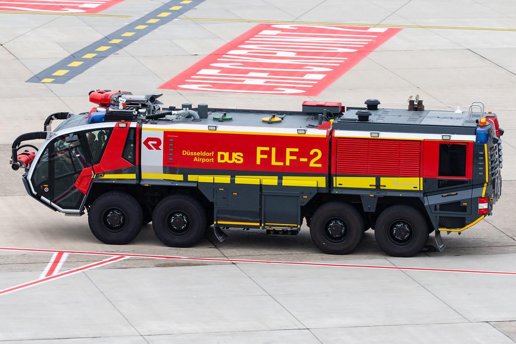 Düsseldorf Airport: Flughafenfeuerwehr FLF-2 |