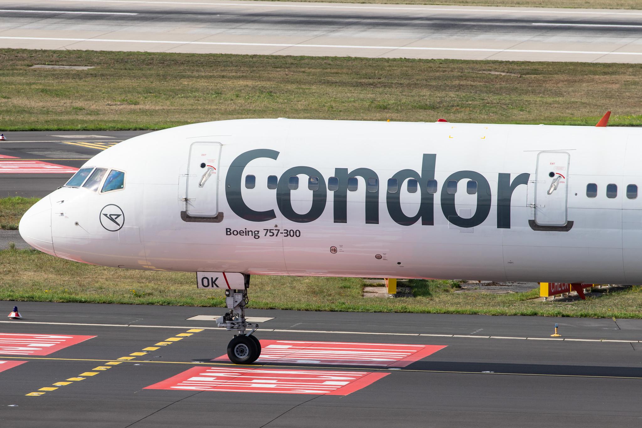 Düsseldorf Airport: Condor (DE / CFG) |  Boeing 757-330 B753 | D-ABOK | MSN 29020