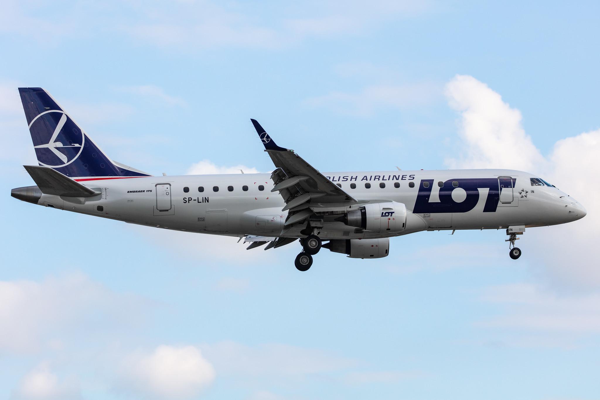 Hamburg Airport: LOT (LO / LOT) |  Embraer E175LR E75S | SP-LIN | MSN 17000313