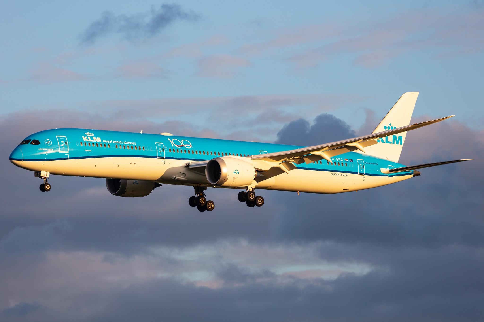 Amsterdam Airport Schiphol: KLM (KL / KLM) |  Boeing 787-10 Dreamliner B78X | PH-BKG | MSN 42508