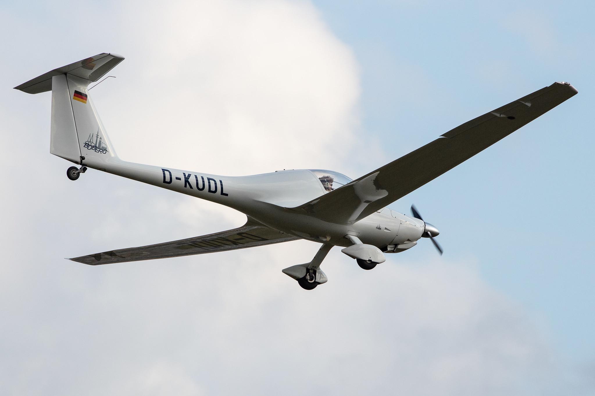 Hamburg Airport: Private owner |  HK-36R Super Dimona DIMO | D-KUDL | MSN 36398