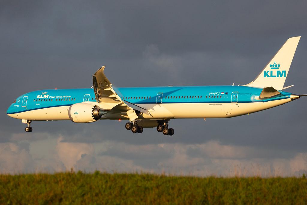 Amsterdam Airport Schiphol: KLM (KL / KLM) |  Boeing 787-10 Dreamliner B78X | PH-BKG | MSN 42508