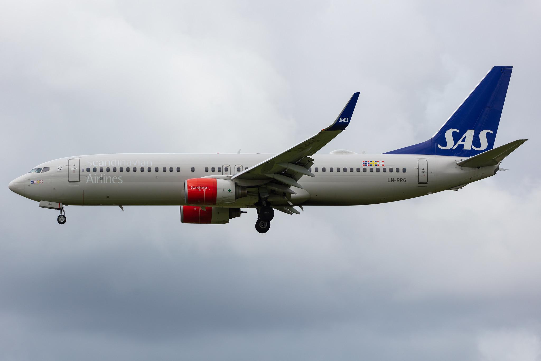 Amsterdam Airport Schiphol: SAS (SK / SAS) |  Boeing 737-85P B738 | LN-RRG | MSN 35708