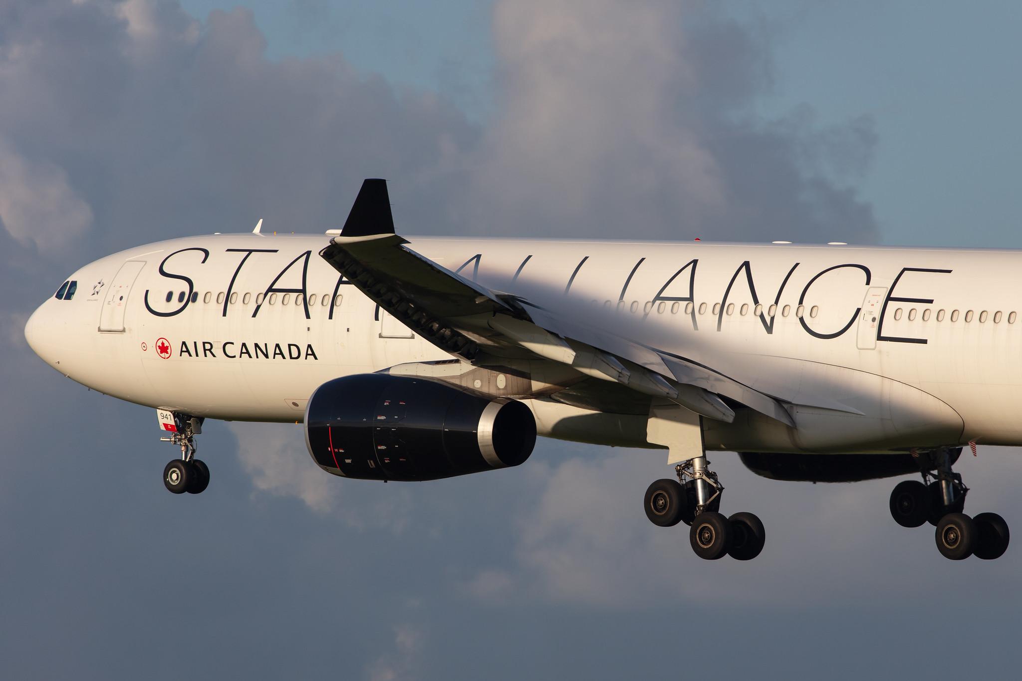 Amsterdam Airport Schiphol: Air Canada (AC / ACA) |  Livery: Star Alliance Livery |  Airbus A330-343 A333 | C-GEGI | MSN 1012