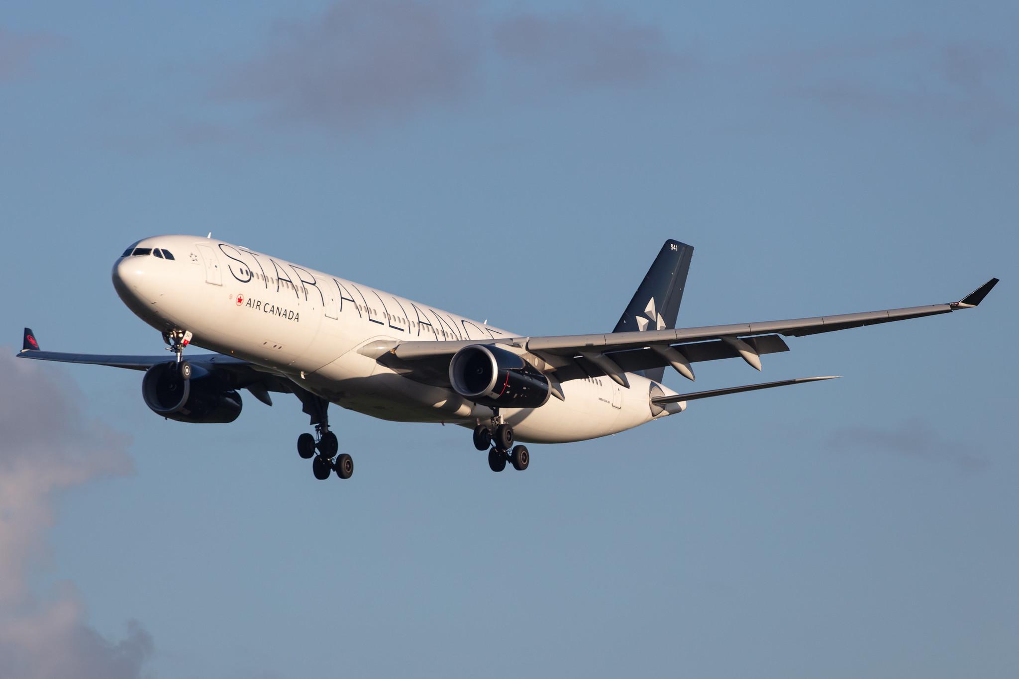 Amsterdam Airport Schiphol: Air Canada (AC / ACA) |  Livery: Star Alliance Livery |  Airbus A330-343 A333 | C-GEGI | MSN 1012