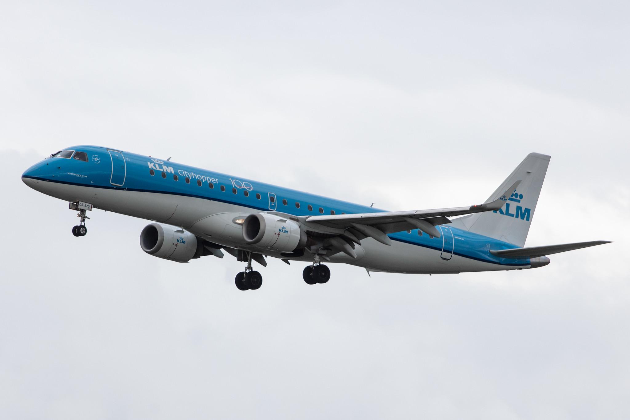 Amsterdam Airport Schiphol: KLM (KL / KLM) | Operator: KLM Cityhopper |  Embraer E190STD E190 | PH-EZR | MSN 19000375