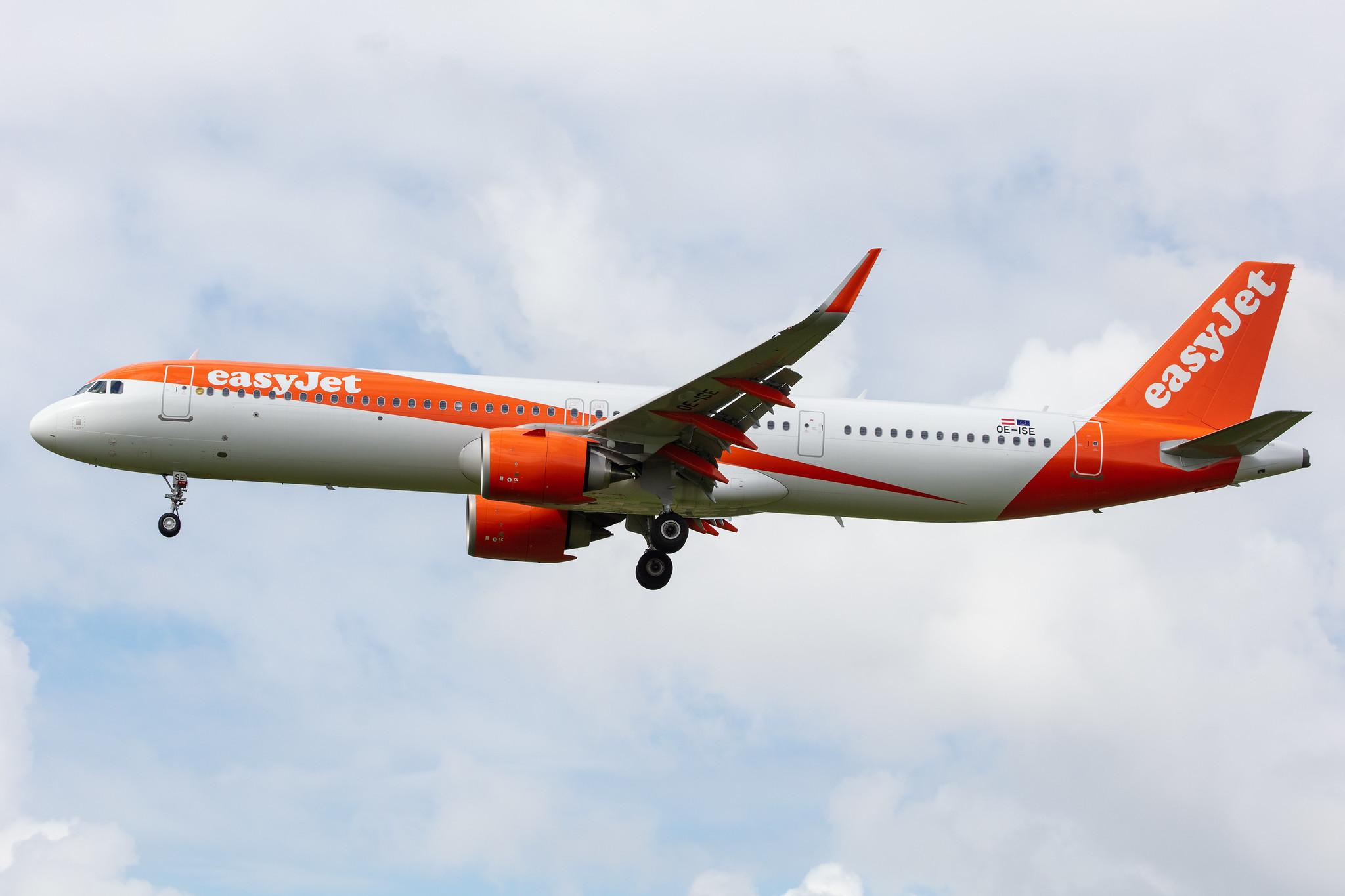 Amsterdam Airport Schiphol: easyJet (U2 / EZY) | Operator: easyJet Europe |  Airbus A321-251NX A21N | OE-ISE | MSN 9399