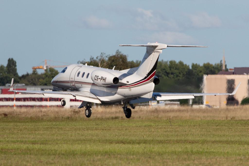 Hamburg Airport: Netjets Europe (/ NJE) | Operator: NetJets |  Embraer Phenom 300 E55P | CS-PHI | MSN 50500332