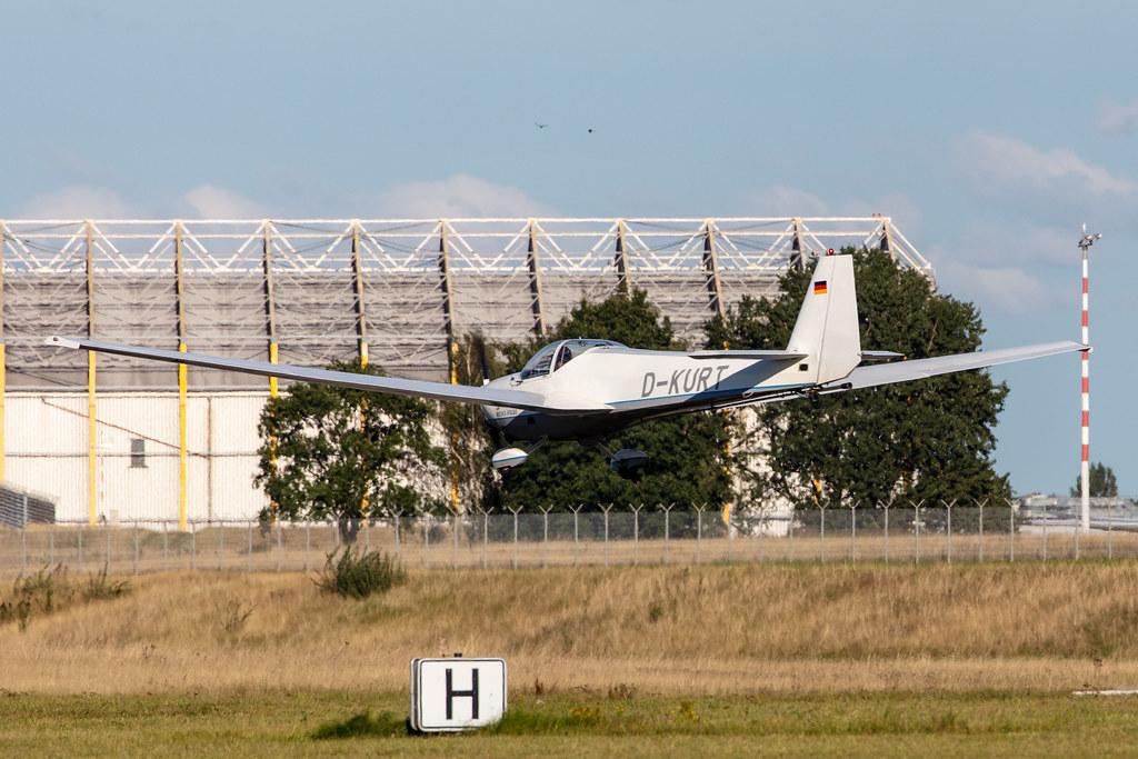 Hamburg Airport: Private |  Scheibe SF.25C-TL Rotax-Falke SF25 | D-KURT | MSN n/a