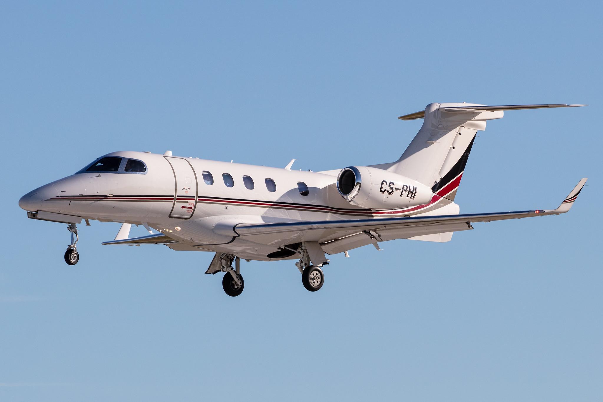 Hamburg Airport: Netjets Europe (/ NJE) | Operator: NetJets |  Embraer Phenom 300 E55P | CS-PHI | MSN 50500332