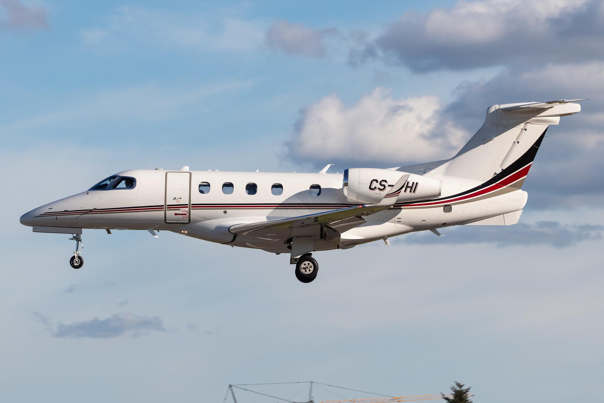 Hamburg Airport: Netjets Europe (/ NJE) | Operator: NetJets |  Embraer Phenom 300 E55P | CS-PHI | MSN 50500332